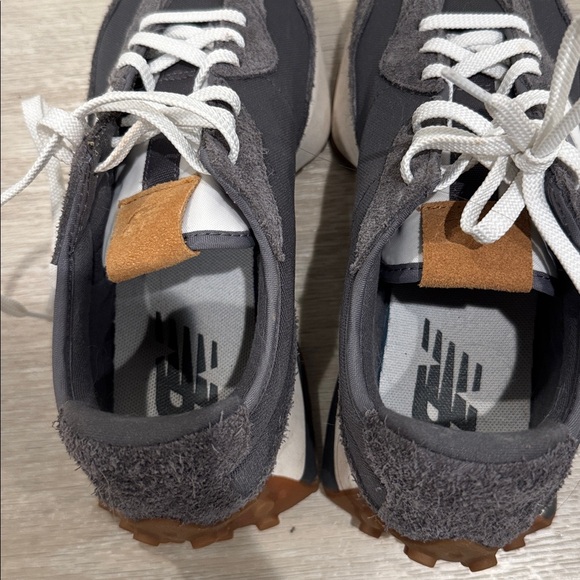 NEW BALANCE 327 CHARCOAL WHITE SNEAKERS - Picture 6 of 10